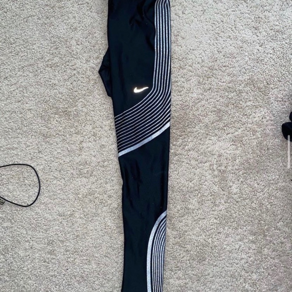 NIKE LEGGINGS